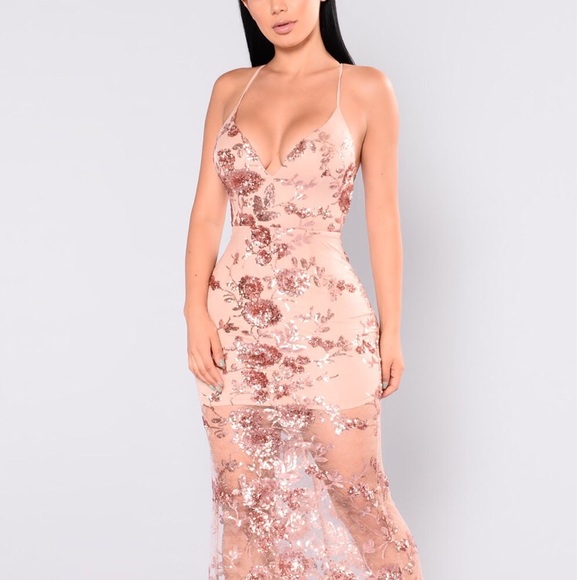 Fashion Nova Dresses & Skirts - NWT FashionNova Honor Sequin Dress Size L